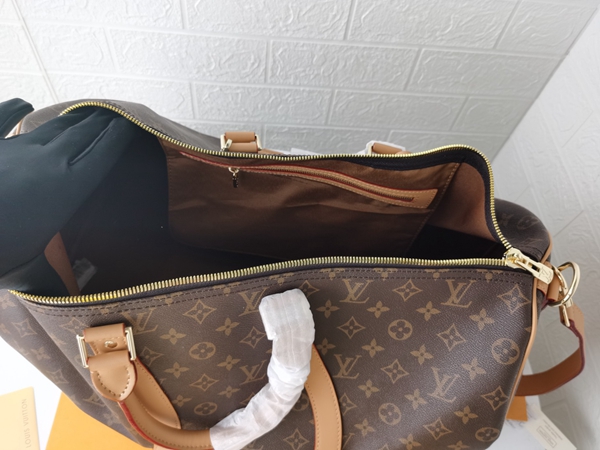 ルイヴィトンバッグ着用イメージ